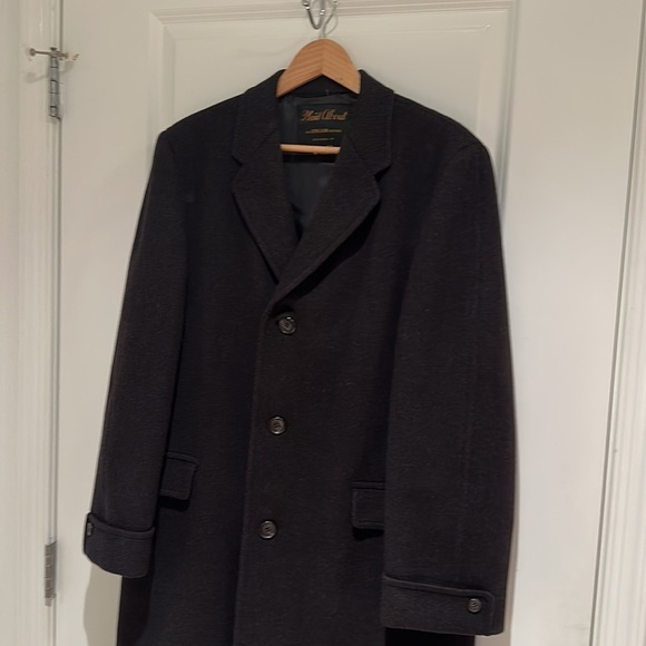 Italian Import Winter Over Coat. - Picture 14 of 16